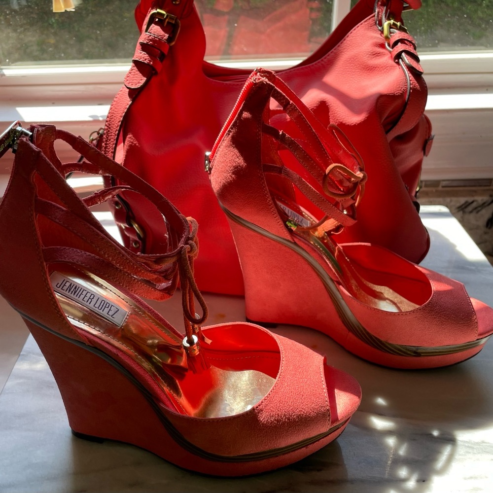 Jennifer Lopez Platform Shoes with purse